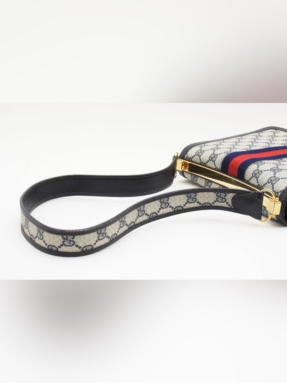 Gucci GG Supreme Canvas Shoulder Bag with Red and Navy Web Stripe Rare Vintage - Picture 9 of 12
